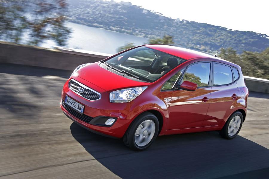  Kia Venga 2010 года  (фото 5 из 199)